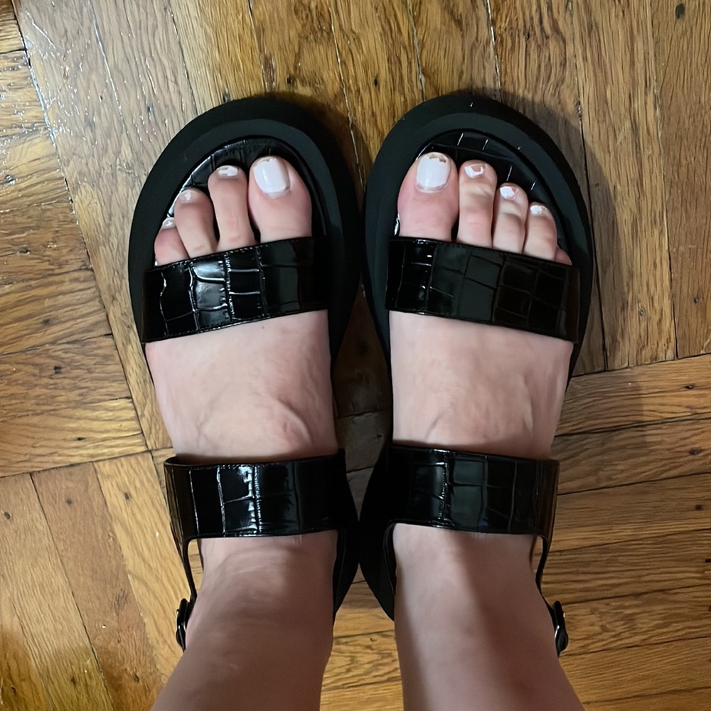 NIB Women’s Staud Nicky Black Sandals size 39